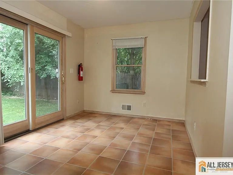 39 Stony Rd — Photo 6