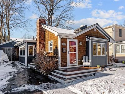 10 Coggeshall Ave, Bristol, RI, 02809