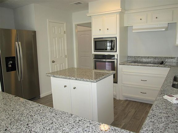 4th image of 35 La Costa Dr