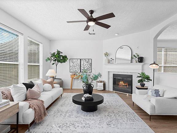 2nd image of 21418 Avalon Queen Dr