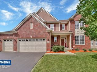 2697 Bauer Rd, North Aurora, IL 60542