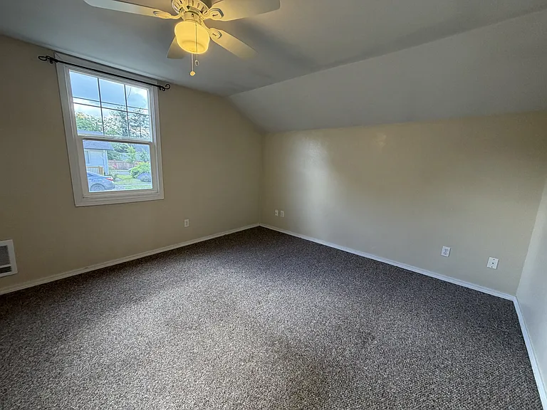 8074 Maple Ave SE #1 — Photo 10