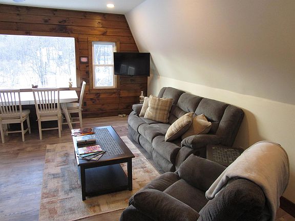 4th image of 23 Old School Rd #Townhouse E