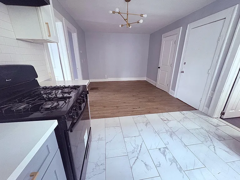 10 Rosa Parks Blvd #1A — Photo 3