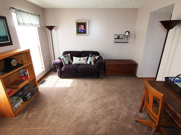 5th image of 791 Gascony Dr