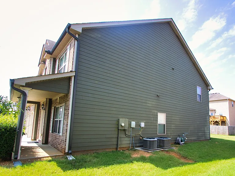 793 Kaitlyn Dr — Photo 2