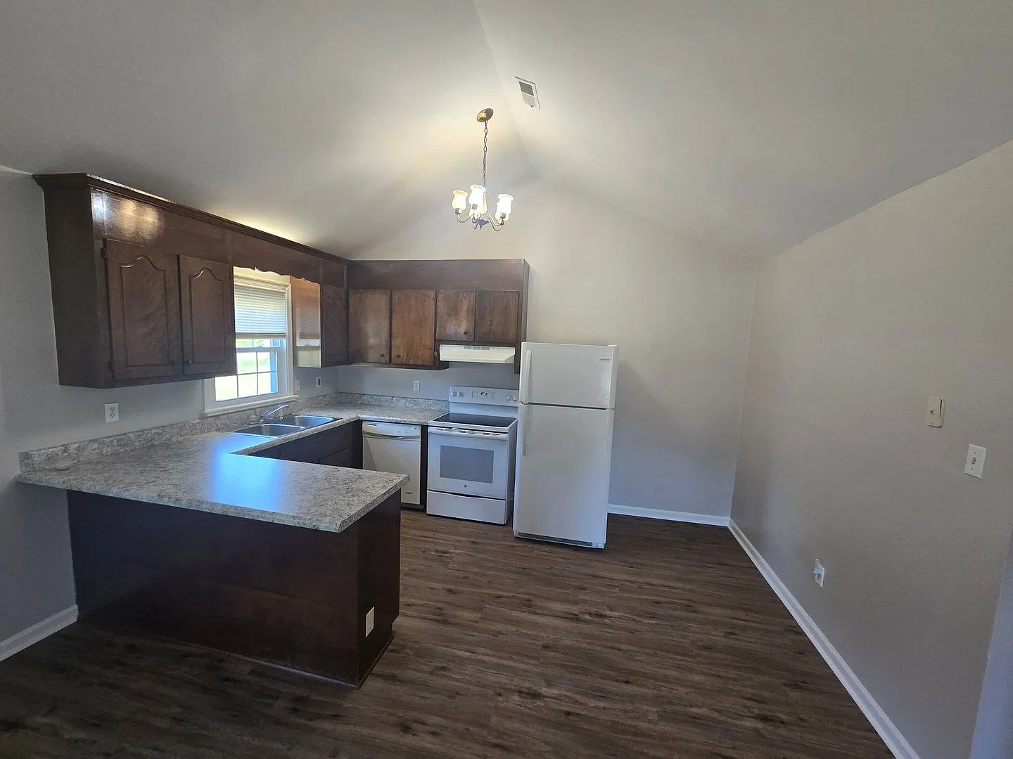 2 Bedroom Duplex In Prince George - Must View Before You Can Apply — Photo 3