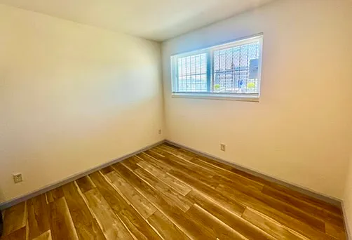 474 Van Dyke Ave — Photo 7