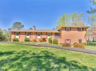 109 Bollingbrook Dr, Charlottesville, VA