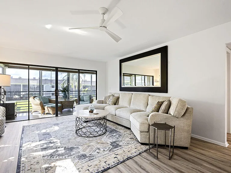 755 Saturn St #F201 — Photo 5