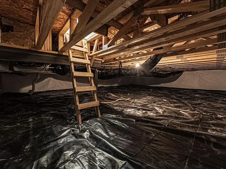 Crawlspace - Extra storage