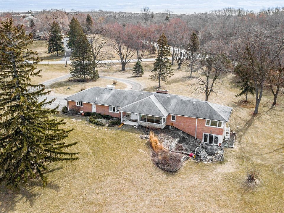 1st image of 92 Dundee Ln