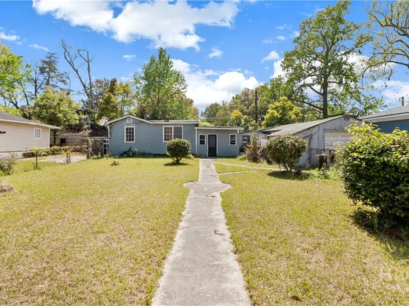 215 W 59th Street, Savannah, GA 31405