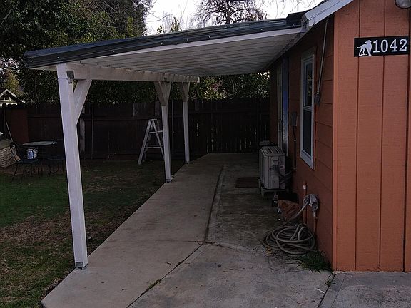 2nd image of 1042 E Washington Blvd