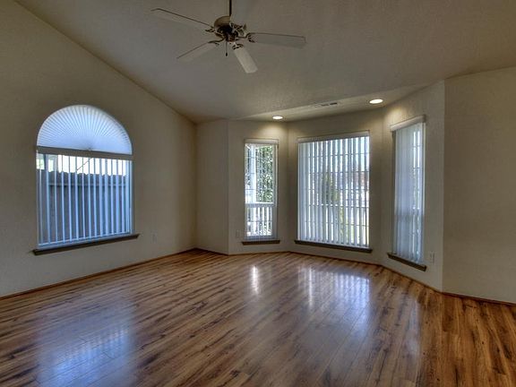 5th image of 1450 Beekman Ave