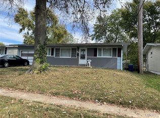 130 Dauphin Ln, Florissant, MO