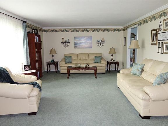 5th image of 4363 Millwood Cir
