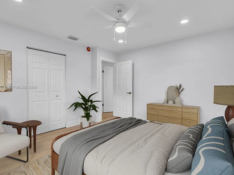8535 Casa Del Lago #F — Photo 23