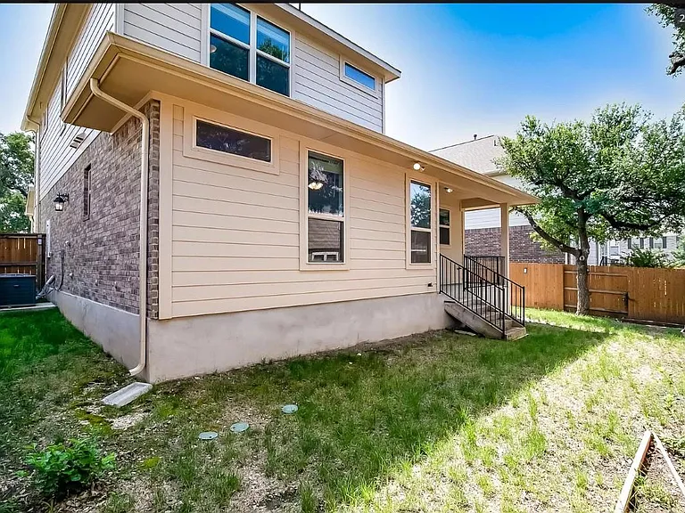 14215 McCoy Loop — Photo 27