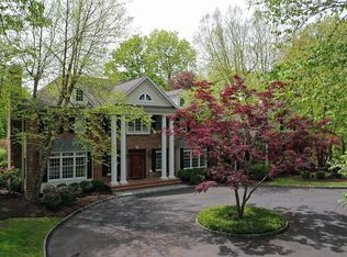 9 Timber Ridge Rd, Far Hills, NJ 07931