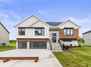 4113 SE Adams Dr, Blue Springs, MO 64014