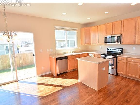 2nd image of 1762 Riverwalk Pkwy