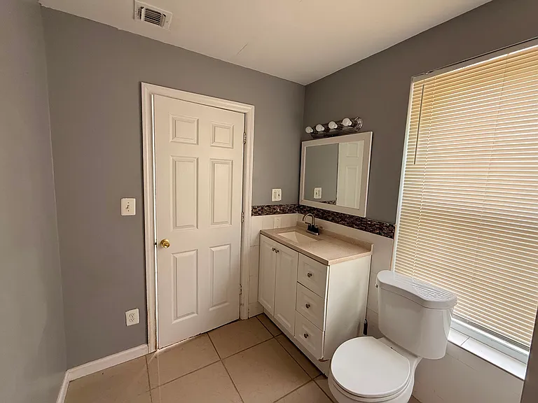 165 N 11th St #2 — Photo 14