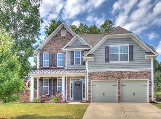 2084 Lakebridge Dr, Fort Mill, SC 29715