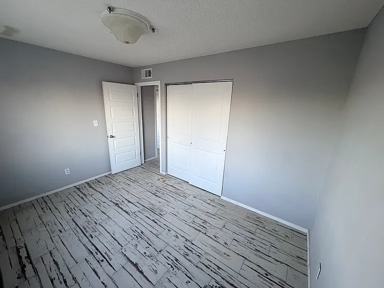 5721 Sarah Anne Ave — Photo 11