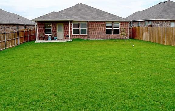3rd image of 1432 Willoughby Way