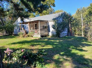 21940 Sawmill Rd, Siloam Springs, AR 72761