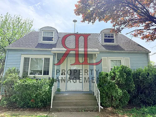 1011 Mohican Ave Photo 1