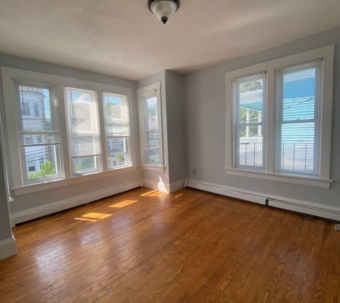 125 Rathbun St — Photo 1