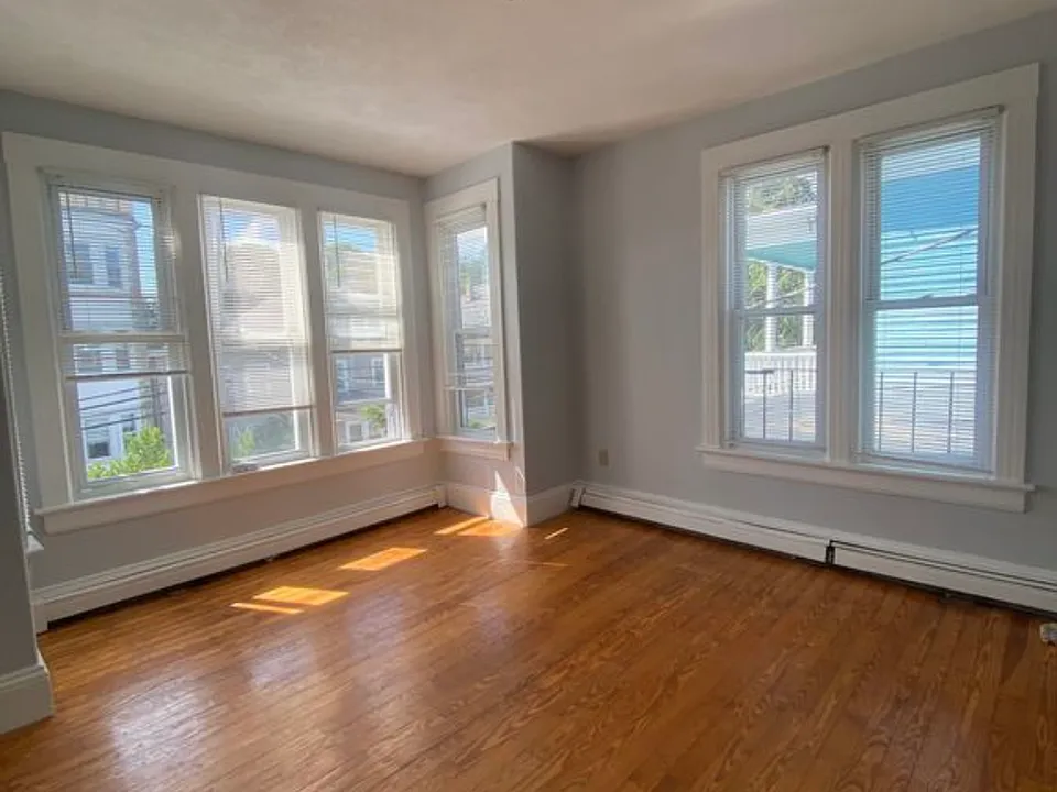 125 Rathbun St #2