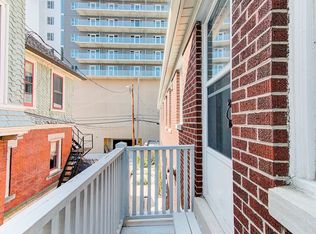 1847 N Prospect Ave #8, Milwaukee, WI 53202