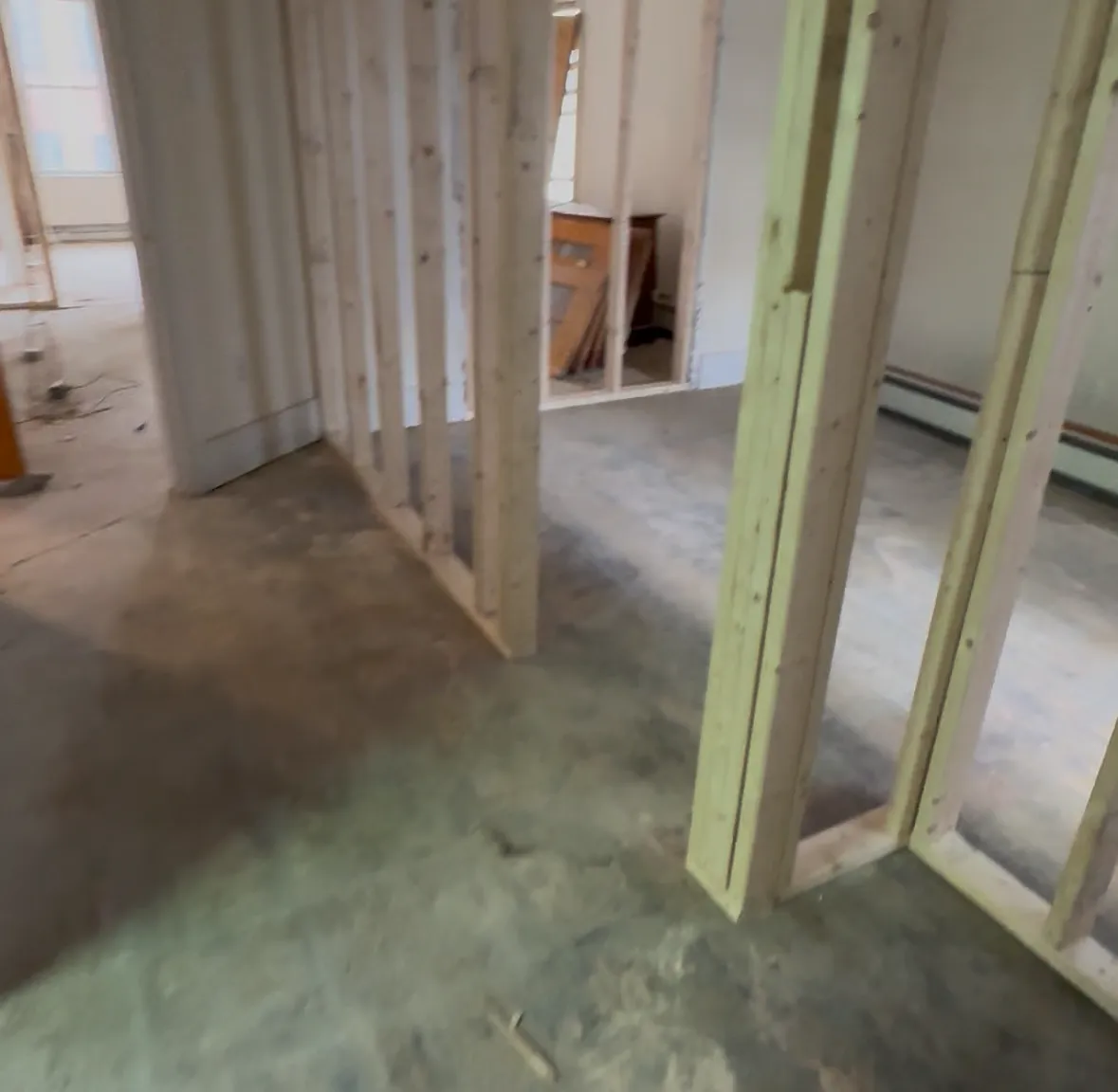 3 bed, 1000 sqft, $3,300 — Photo 2