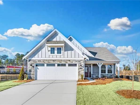 112 Laurel Farms Ln, Dallas, GA 30157