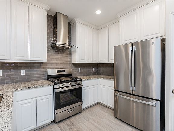 2nd image of 7430 Castille Ct