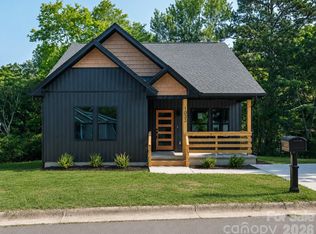 1033 Dr Martin Luther King Jr Dr, Albemarle, NC 28001