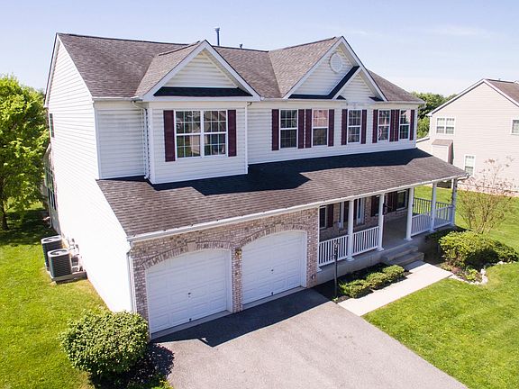 2nd image of 561 Scarlet Cir