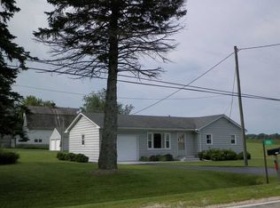 11056 Cunningham Rd, Winnebago, IL 61088