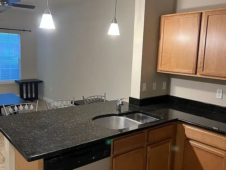 2954 SW 35th Pl #61 — Photo 5