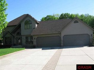 2221 Northridge Dr, North Mankato, MN 56003