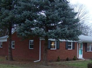 214 Washington St W, Almont, MI