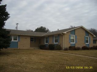 1842 W 11th St, Hastings, NE 68901