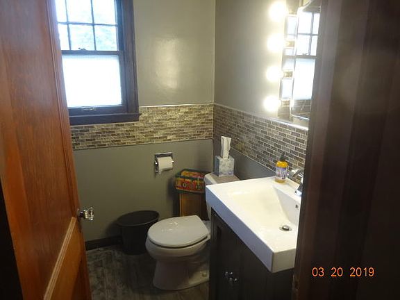 5th image of 2802 Superior Ave