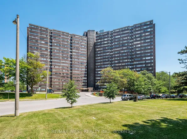11 Wincott Dr #1104, Toronto, ON M9R 2R9