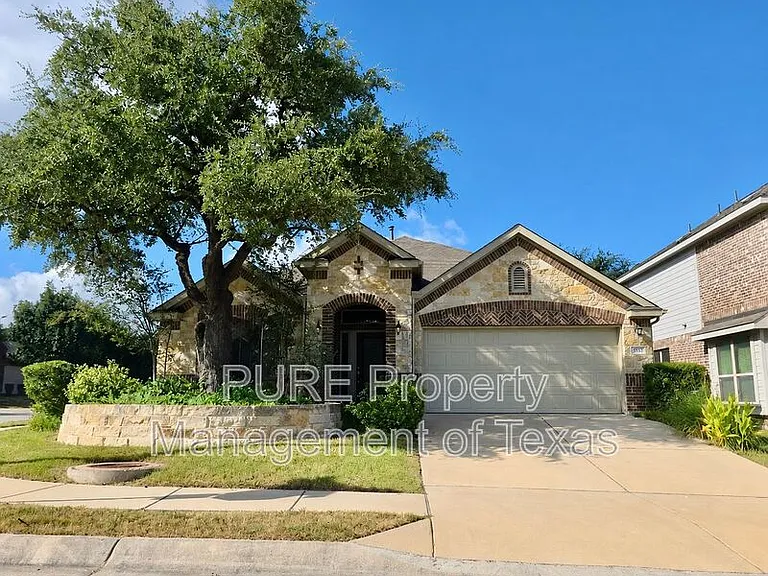 615 Linares Ln — Photo 1