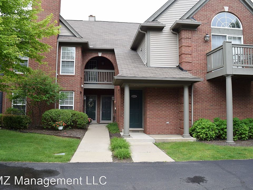 1st image of 28523 Carlton Way Dr Building 12-83