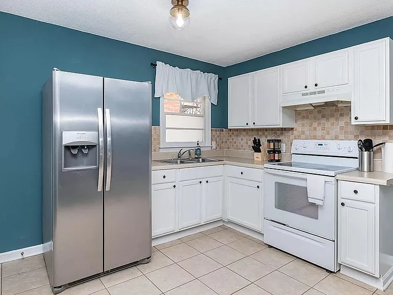 123 Archdale Dr — Photo 9